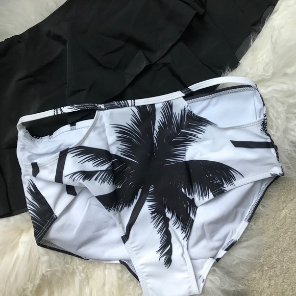 💕Tropic Off the Shoulder Swimsuit - Picture 3 of 5